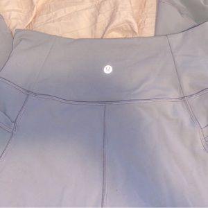 RARE lilac Lululemon leggings size 8, great condition, workout tights